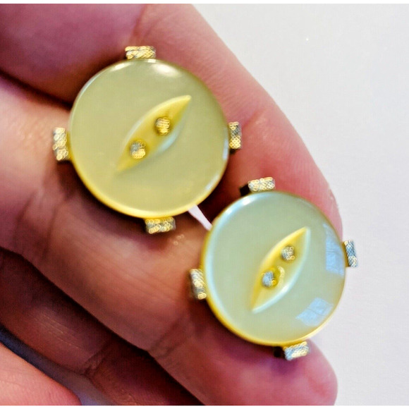 Vintage Mid Century Cufflinks Yellow Moonglow Thermoset Button Fronts Novelty - Picture 5 of 5